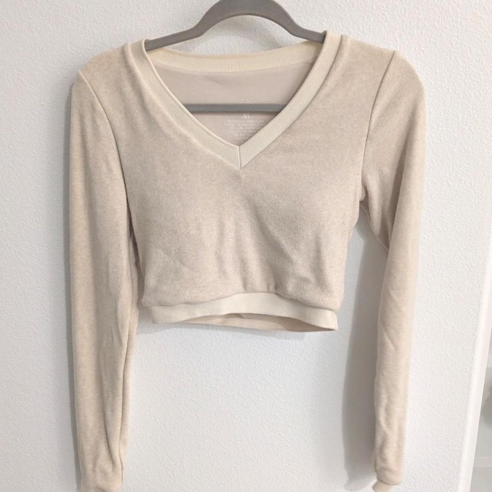 Klassy Network Cream V-Neck Crop Top